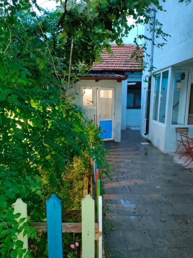 Ivavev Is Us Bythesea Constanta Exterior photo