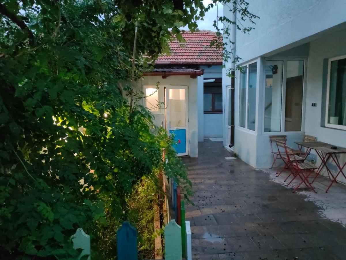 Ivavev Is Us Bythesea Constanta Exterior photo